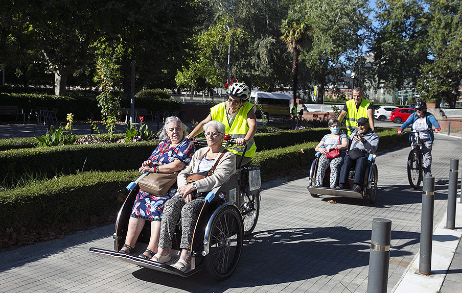 El colectivo de personas mayores de Durango reflexionará sobre la soledad y dará paseos en triciclo