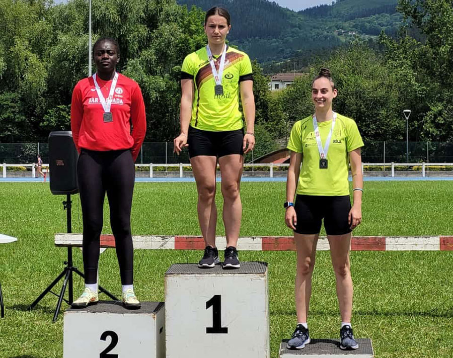 Durango Kirol Taldea y Bidezabal brillan en el Campeonato de Euskadi de atletismo con 9 medallas de oro