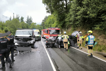 Dos accidentes obligan a cortar la carretera de Urkiola varias horas