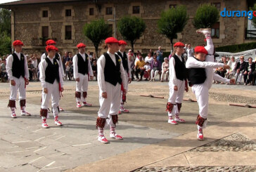 Dantzaris y feria para un caluroso final de las fiestas de Iurreta