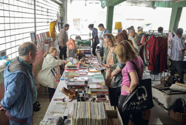 El mercado de segunda mano de Berriz vuelve el 26 de octubre con arte y música en directo