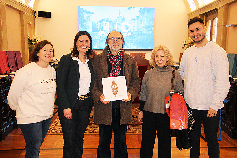 Durango homenajea a Bernat Vidal, ‘alma’ de la Euskal Denda, por sus </br>29 años de trayectoria en Arbaso